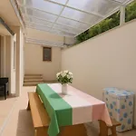 Alojamento de Acomodação e Pequeno-almoço Colosseo Roma