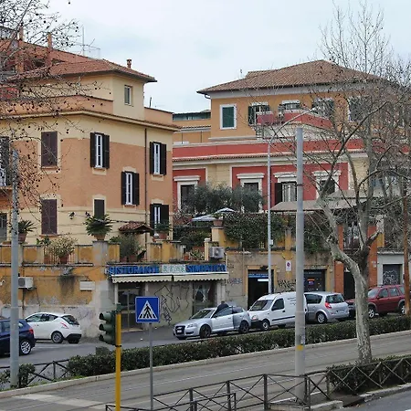 Colosseo فندق مبيت وإفطار روما