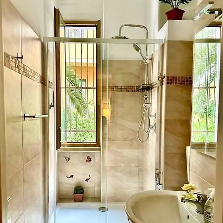 فندق مبيت وإفطار Colosseo روما